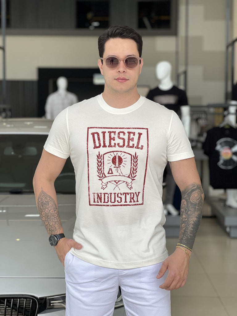 Camiseta Diesel Quadro Lettering Assinatura Aveludado Masculino