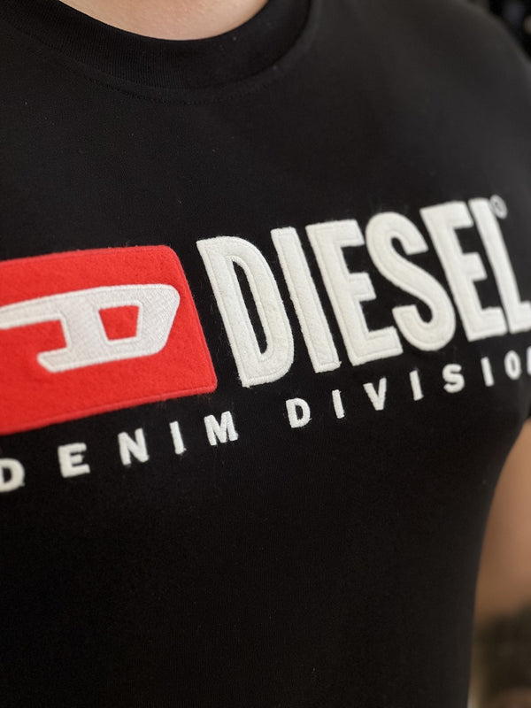 Camiseta Diesel Lettering Assinatura Frontal Bordado Relevo Masculino
